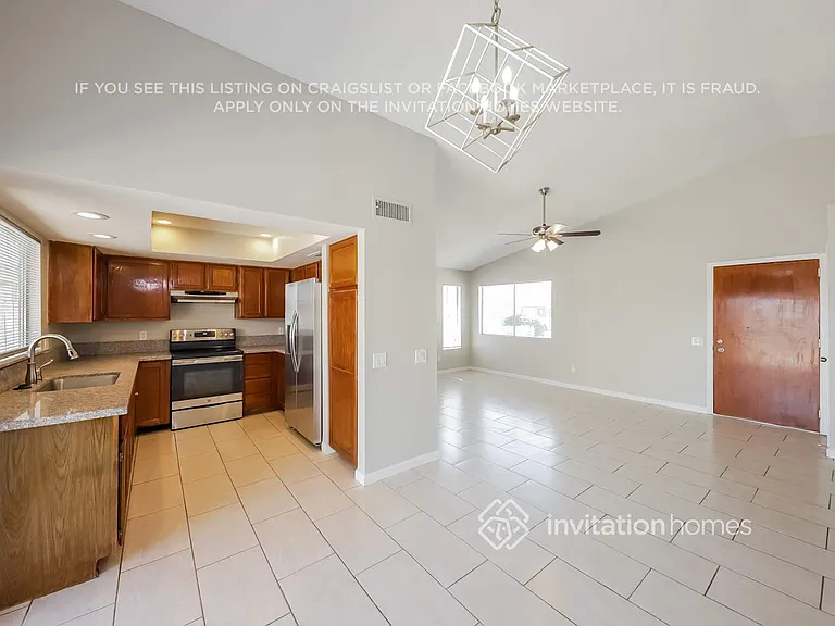 6956 W Northview Ave — Photo 5