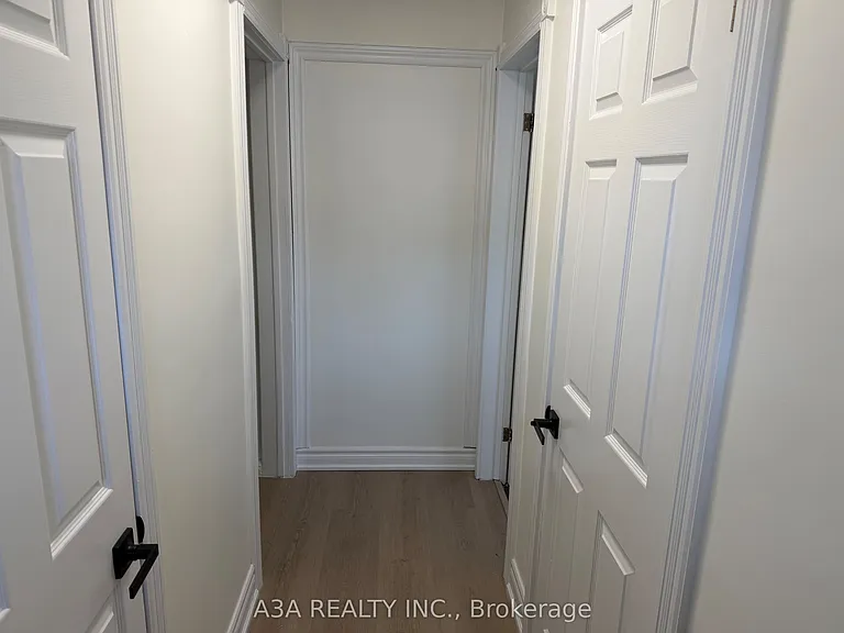 5 Navan Cres #BASEMENT — Photo 4