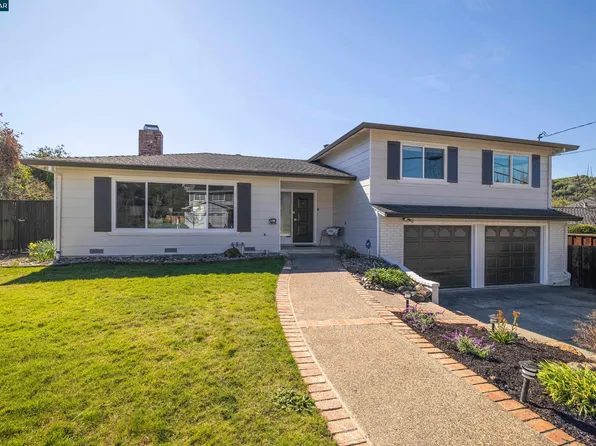 1020 Sanders Dr, Moraga, CA 94556