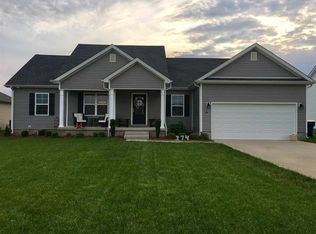 374 Red Elm Ln, Bowling Green, KY 42101