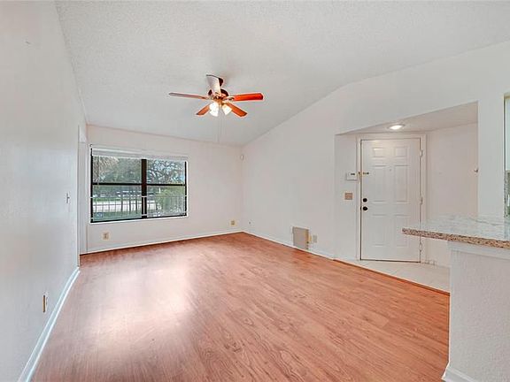5th image of 2900 S University Dr APT 9208