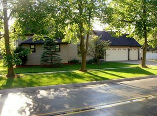 1265 N Saginaw St, Lapeer, MI