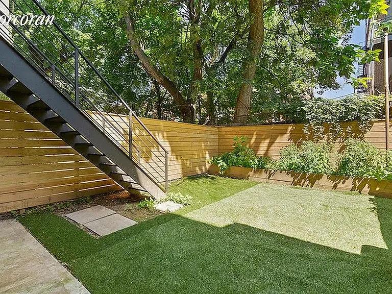 319 Quincy St #2 — Photo 7