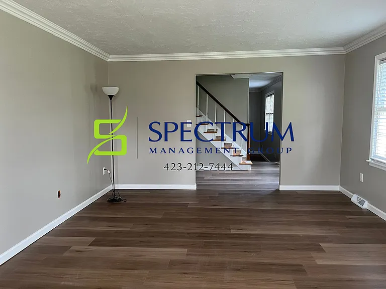 723 White Oak Cir — Photo 4