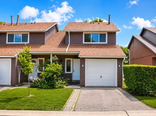 2185 Fairchild Blvd #23, Burlington, ON L7P3P6
