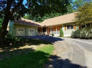 14 Cloverdale Ave, Shelton, CT 06484