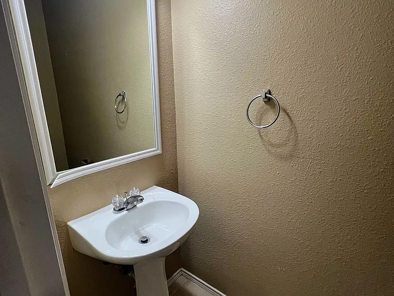 3803 Ponderosa Bnd — Photo 5