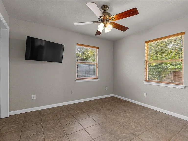 7604 Robalo Rd — Photo 17