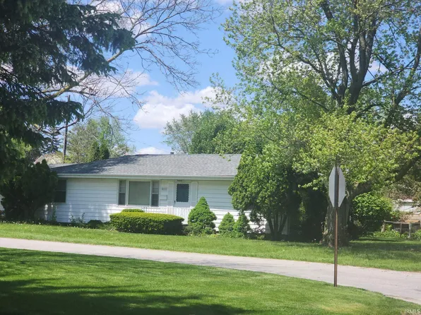 400 W 3rd St, Fairmount, IN 46928