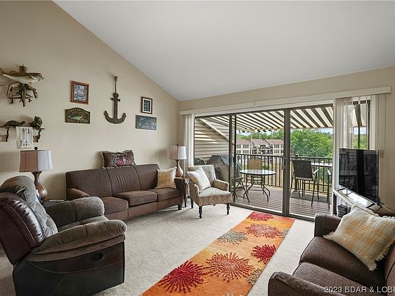 3rd image of 108 Robinwood Dr Unit 3B