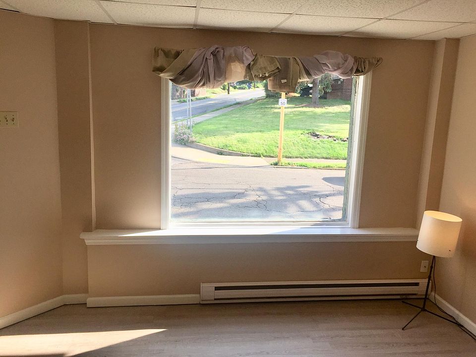 Picture window