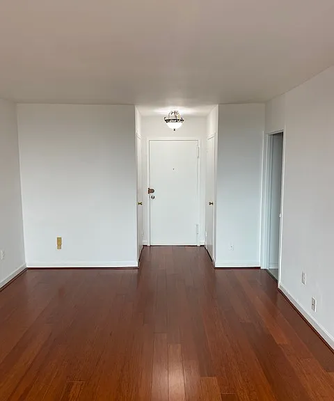 1011 Arlington Blvd #720 — Photo 2