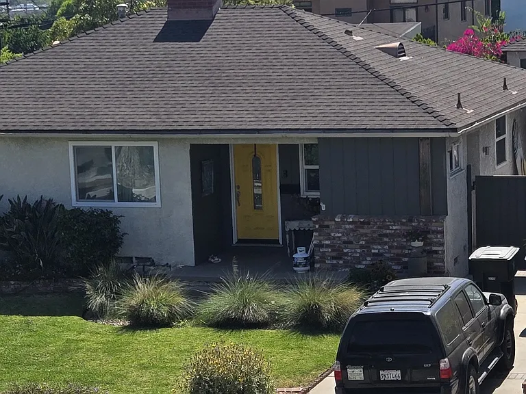 2613 N Lamer St — Photo 25