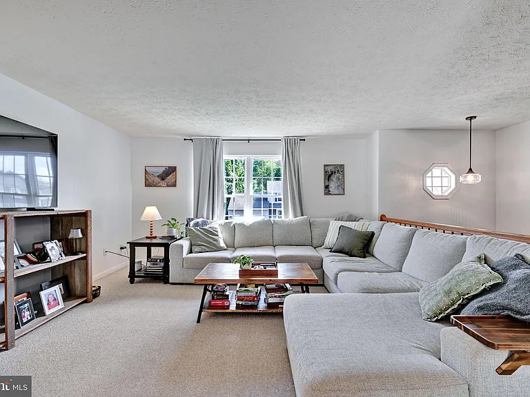 350 Long Meadow Way — Photo 8