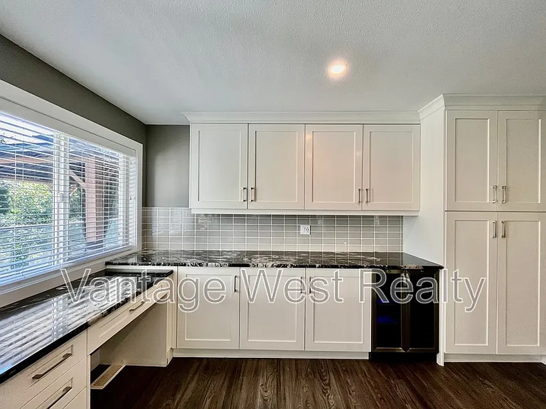 1139A Caledonia Way — Photo 7