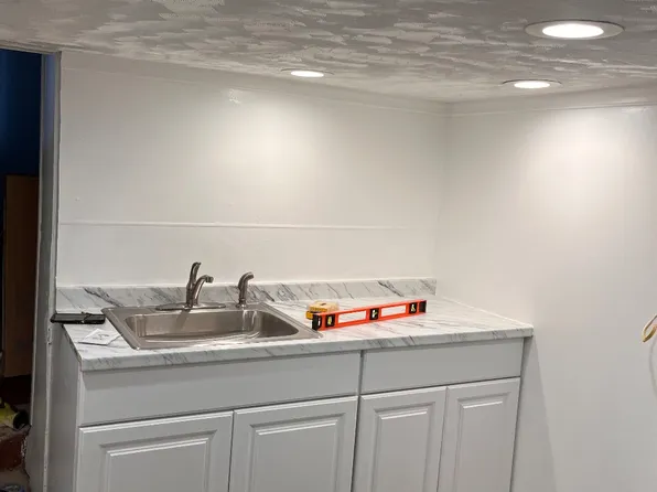 207 Eastern Blvd APT B, Essex, MD 21221