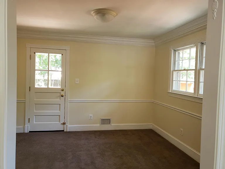 Dining Room (upstairs)