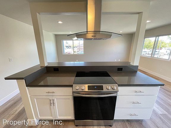 3rd image of 1662 Hollenbeck Ave #14