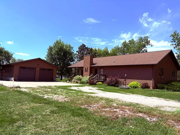 909 E Cedar St, Marcus, IA 51035
