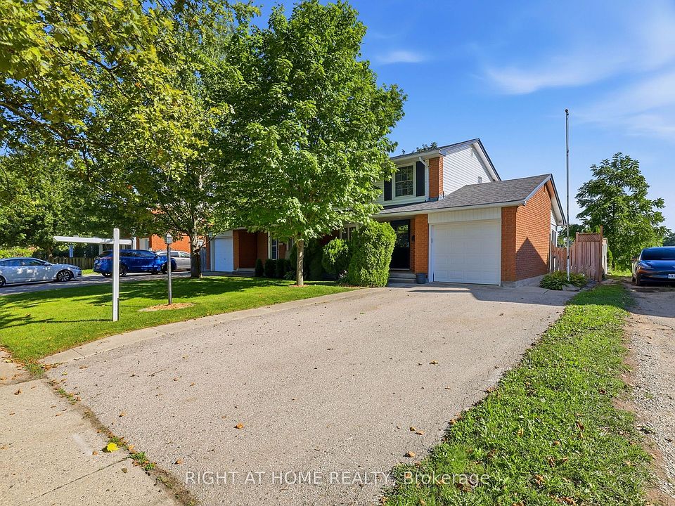 1st image of 724 Notre Dame Dr