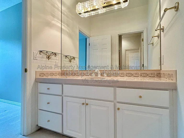 820 NW Pebble Beach Way — Photo 38