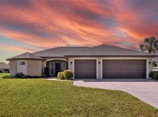 125 Fairway Rd, Rotonda West, FL 33947