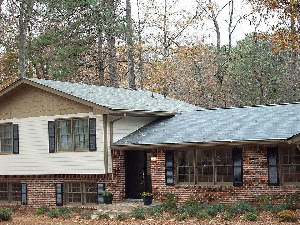 1530 Kahanna Drive, a Stunning renovation in fantastic Oakhurst School District