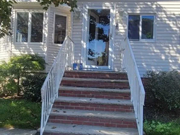 11 Jackson St, Saugus, MA 01906