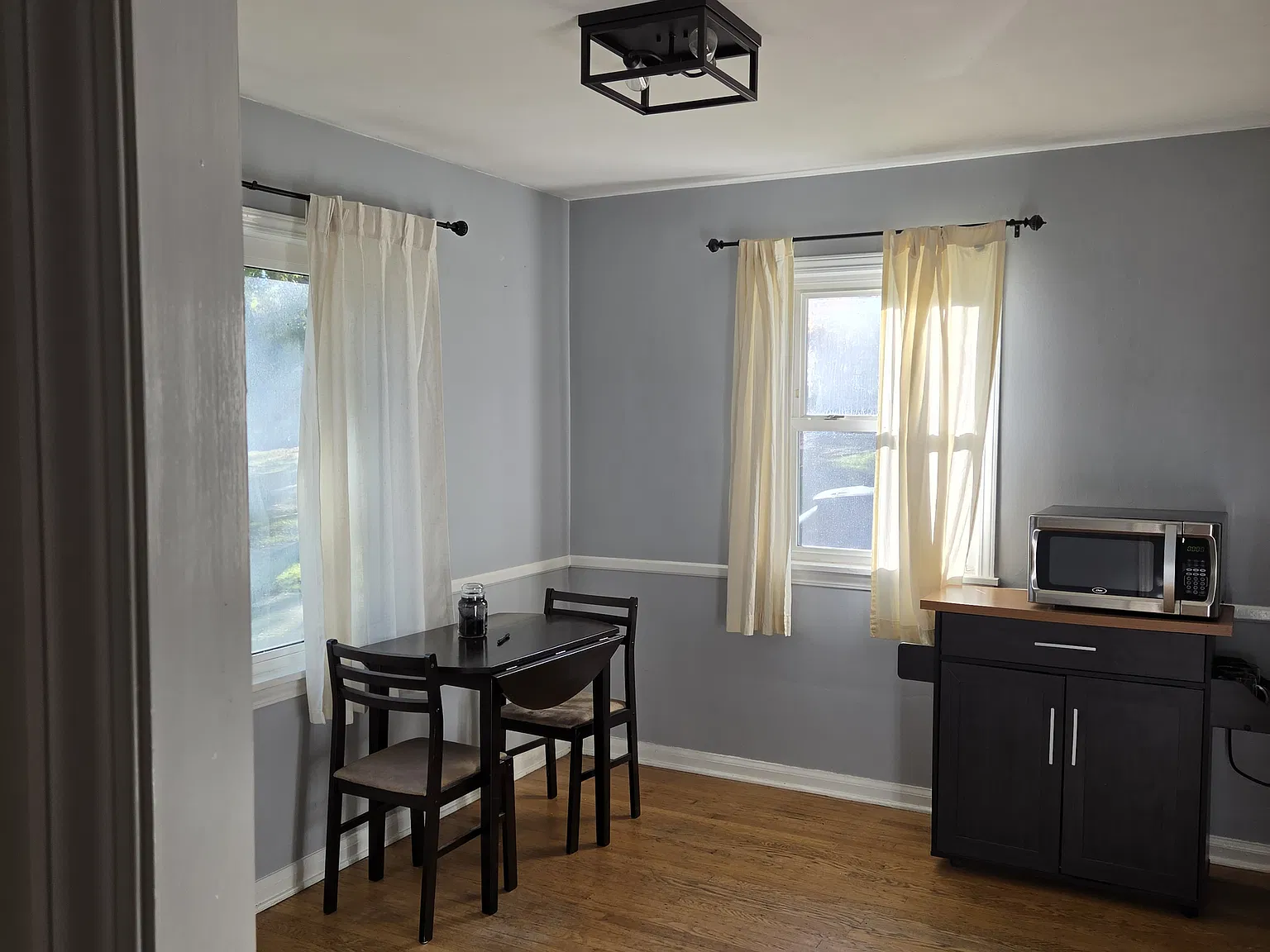 3 bed, 1338 sqft, $2,300 — Photo 4