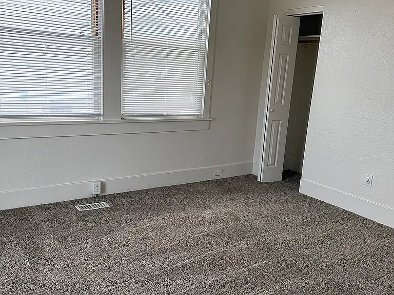 106 Davis Ave #101 — Photo 17