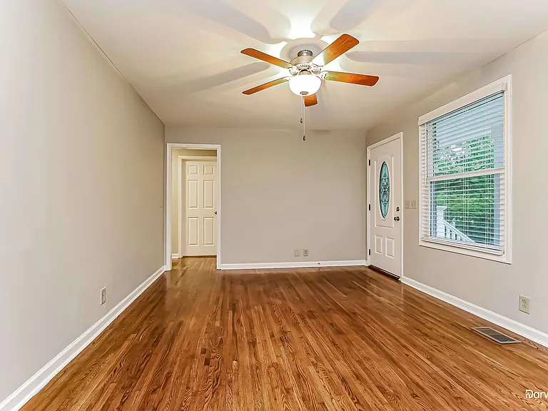606 Waxhaw Dr — Photo 4