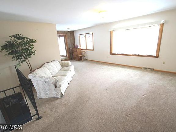5th image of 101 Lombardy Dr
