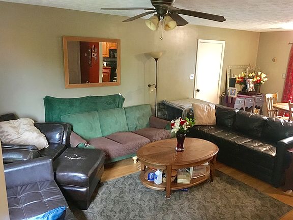 2nd image of 5915 Autumn Oaks Ln