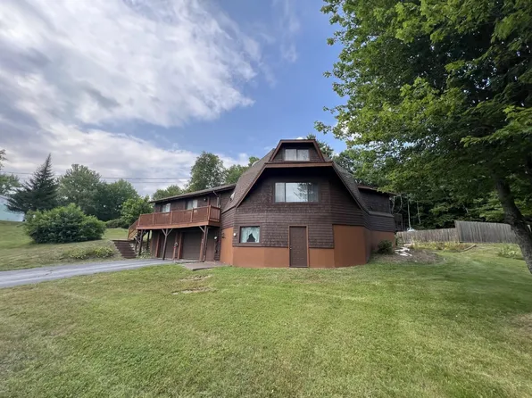 80 Swett Avenue, Mexico, ME 04257