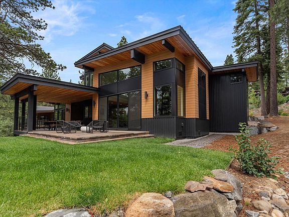 5th image of 10769 Labelle Ct