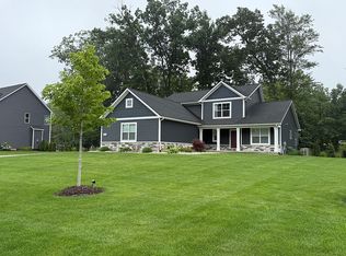 9069 Fielding Dr, Brighton, MI 48116