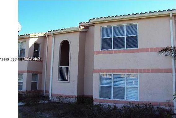 3300 Pinewalk Dr #1928