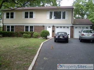 37 Spring Valley Rd, Paramus, NJ 07652