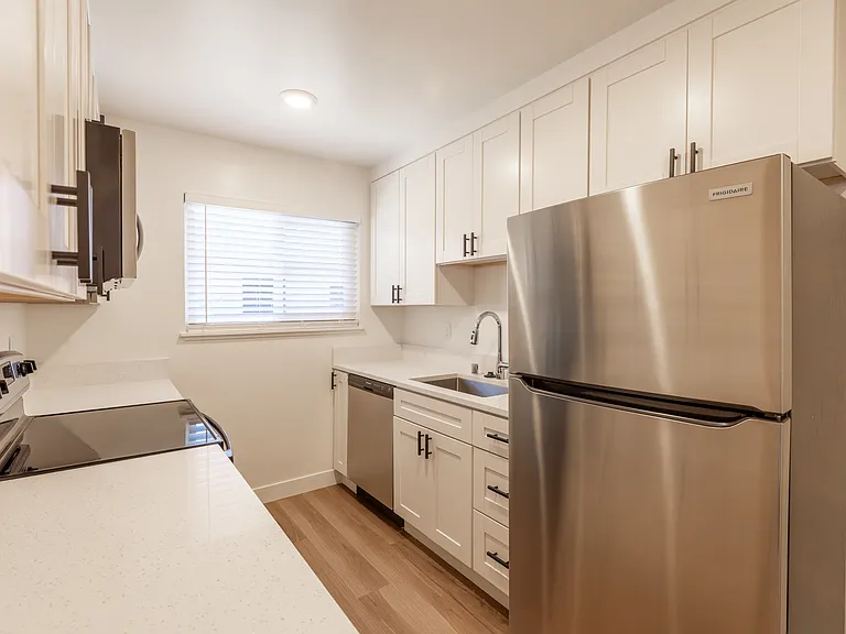 3771 Miramar Way — Photo 32