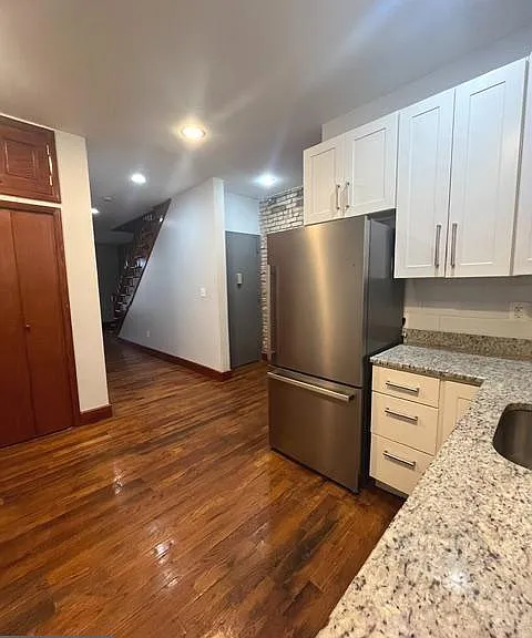 914 Whitelock St — Photo 7
