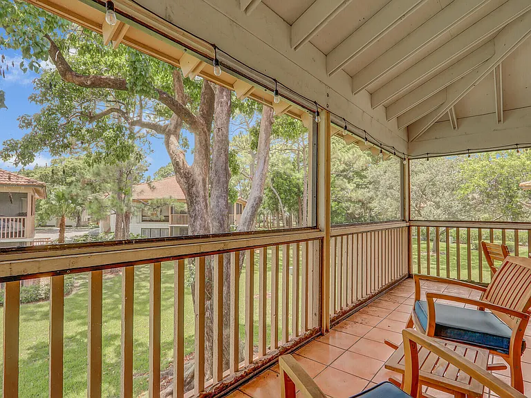 632 Brackenwood Cv — Photo 17