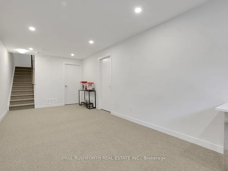 6483 Renaud Rd — Photo 35