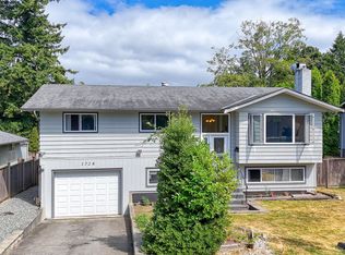 1728 156th St, Surrey, BC V4A 4T1