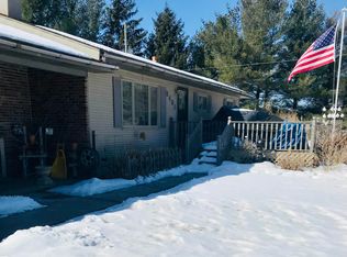 8461 Valley Rd NW, Rapid City, MI 49676