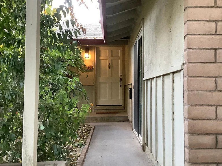 2730 Loyola Dr — Photo 1