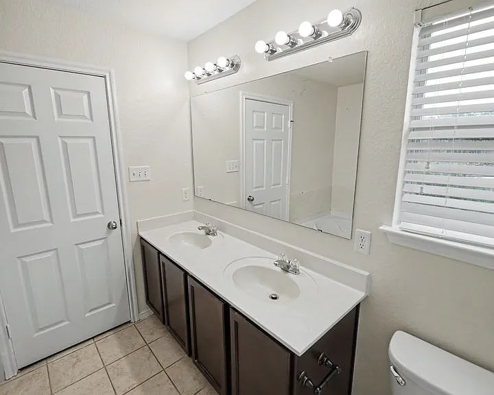 25003 Marshall Blf — Photo 32