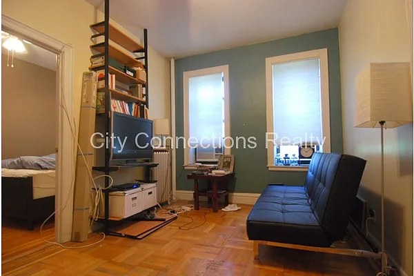 Rented by City Connections Realty | media 21