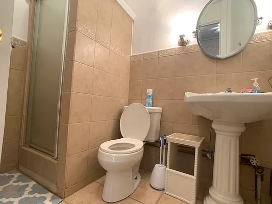 Rented by Bond New York | media 26