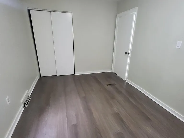448 Arnley St #1 — Photo 10