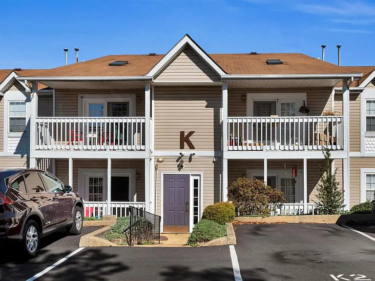 Upland Village Apartments & Condos — Photo 6